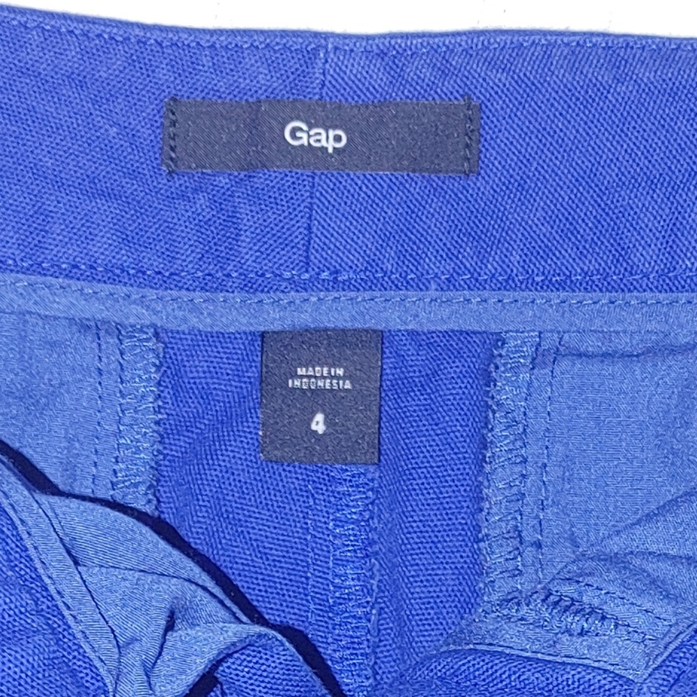 GAP Royal Blue Chino Shorts. Size 4. - Picture 4 of 9
